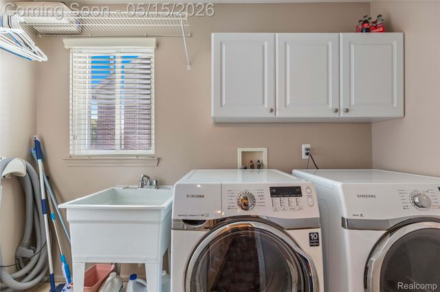 48528 Lafayette Drive, Macomb Township, MI 48044
