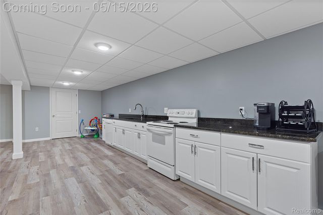48528 Lafayette Drive, Macomb Township, MI 48044