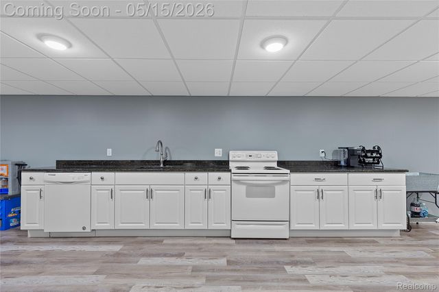 48528 Lafayette Drive, Macomb Township, MI 48044