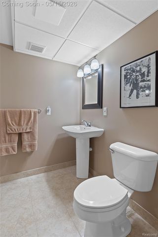 48528 Lafayette Drive, Macomb Township, MI 48044