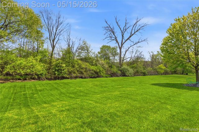 48528 Lafayette Drive, Macomb Township, MI 48044