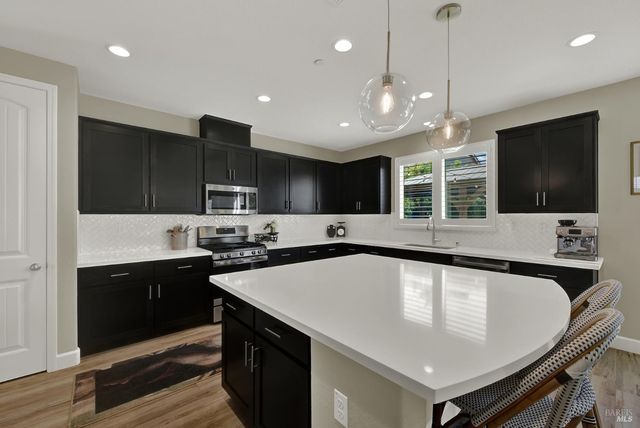 4037 Crane Ct, Vacaville, CA 95688