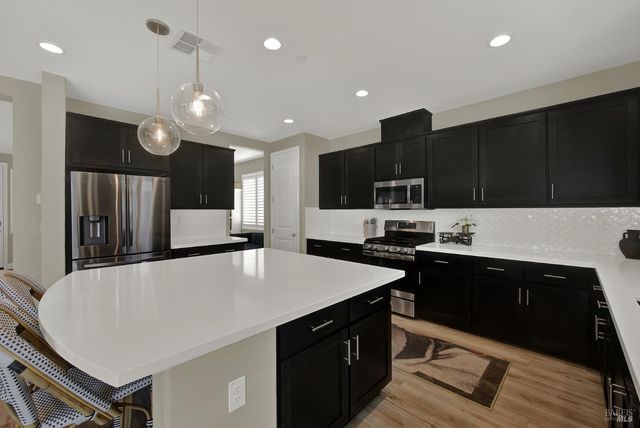 4037 Crane Ct, Vacaville, CA 95688