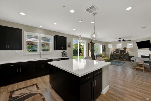 4037 Crane Ct, Vacaville, CA 95688