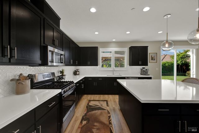 4037 Crane Ct, Vacaville, CA 95688