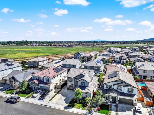 4037 Crane Ct, Vacaville, CA 95688