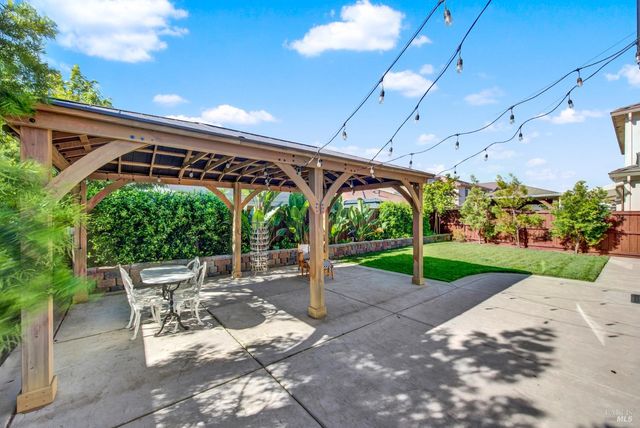 4037 Crane Ct, Vacaville, CA 95688