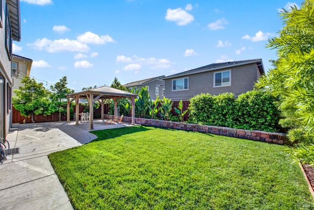 4037 Crane Ct, Vacaville, CA 95688