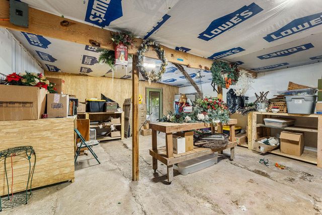 102 North Walnut Street, Anderson, MO 64831