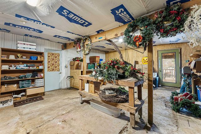 102 North Walnut Street, Anderson, MO 64831