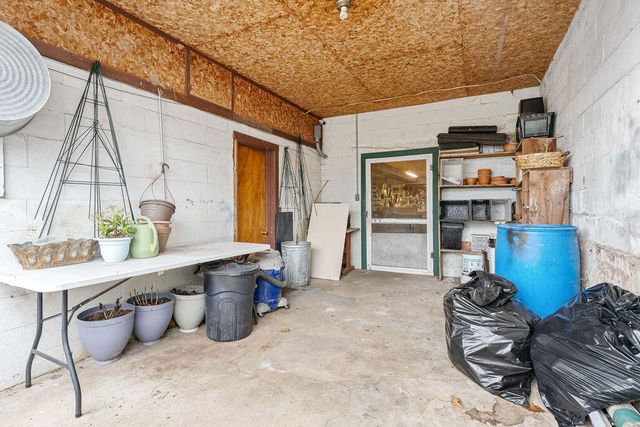 102 North Walnut Street, Anderson, MO 64831
