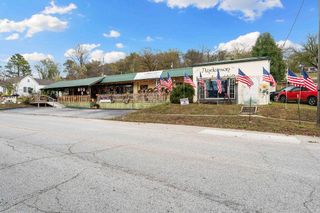 102 North Walnut Street, Anderson, MO 64831