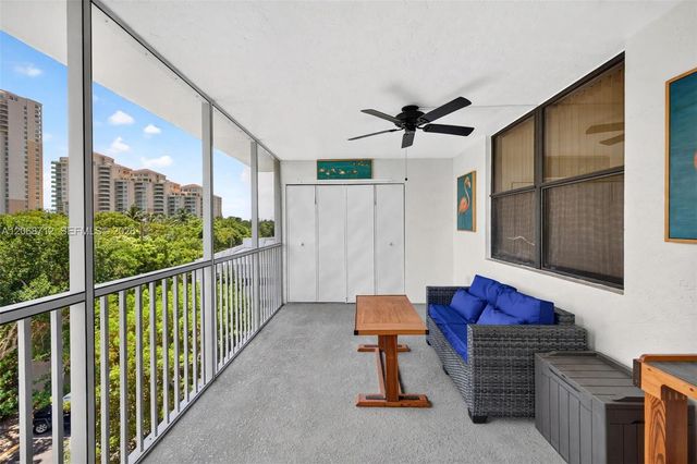 3350 NE 192nd Street 5H-B, Aventura, FL 33180