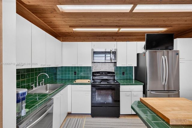 3350 NE 192nd Street 5H-B, Aventura, FL 33180
