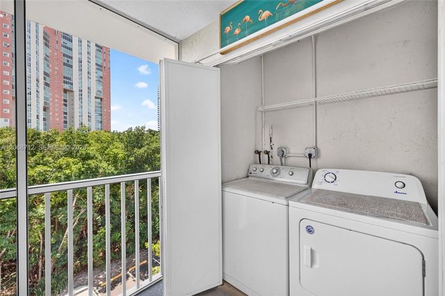 3350 NE 192nd Street 5H-B, Aventura, FL 33180