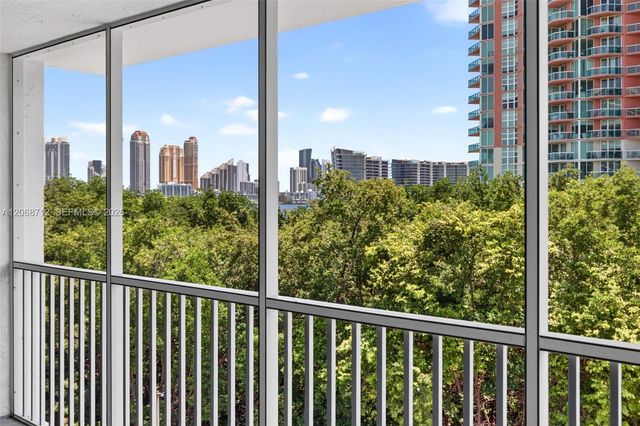 3350 NE 192nd Street 5H-B, Aventura, FL 33180