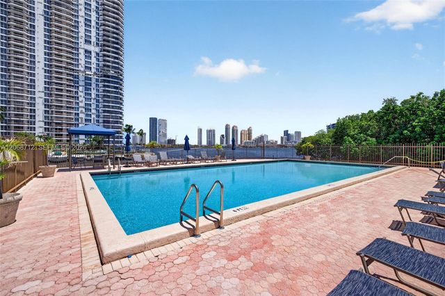 3350 NE 192nd Street 5H-B, Aventura, FL 33180