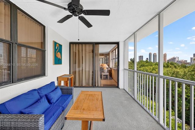 3350 NE 192nd Street 5H-B, Aventura, FL 33180