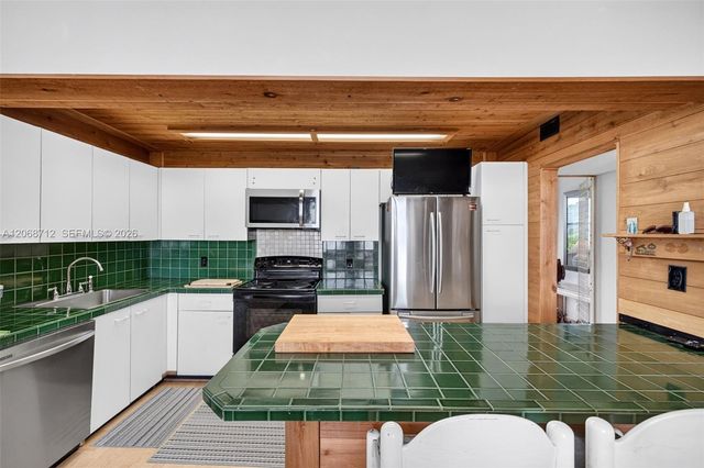 3350 NE 192nd Street 5H-B, Aventura, FL 33180