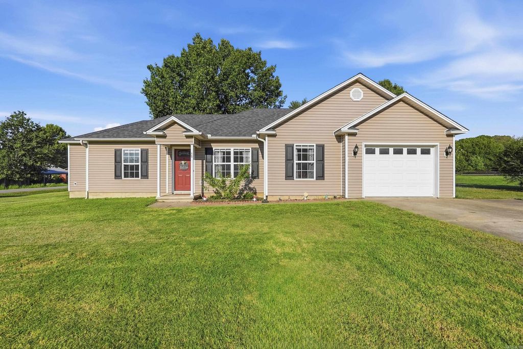 15 Griffin St, Ward, AR 72176