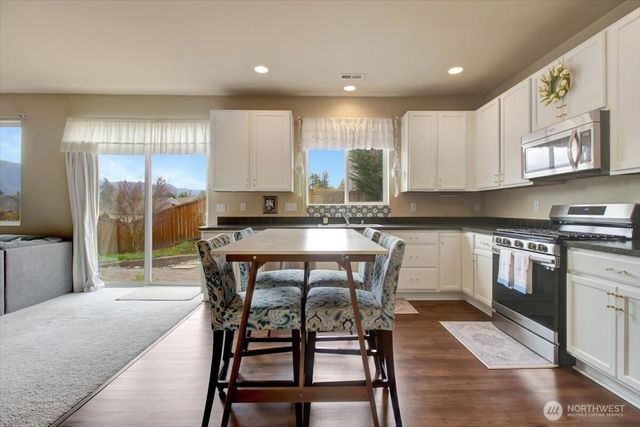 5488 Buckhorn Way, Mount Vernon, WA 98273