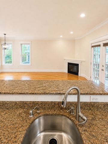 6 Vinton 2, Boston, MA 02127