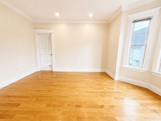 6 Vinton 2, Boston, MA 02127