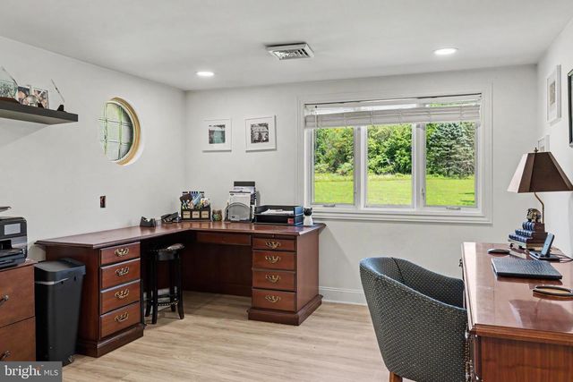 1104 BUCKS RD, Perkasie, PA 18944