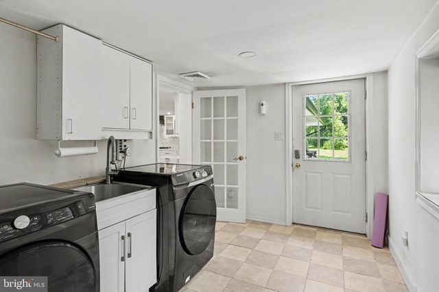 1104 BUCKS RD, Perkasie, PA 18944