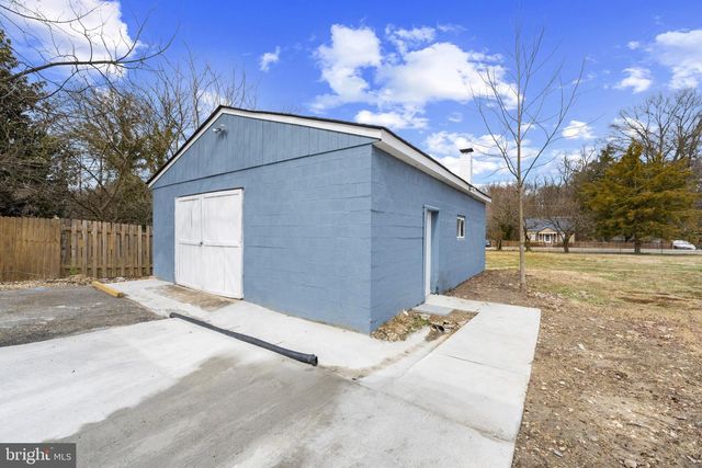 4104 MAPLE RD, Suitland, MD 20746