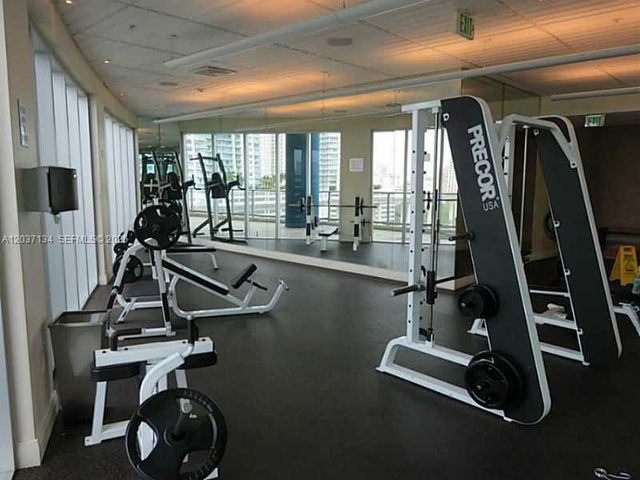185 SW 7th Street 3500, Miami, FL 33130