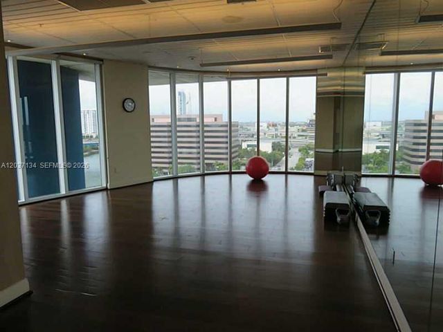 185 SW 7th Street 3500, Miami, FL 33130