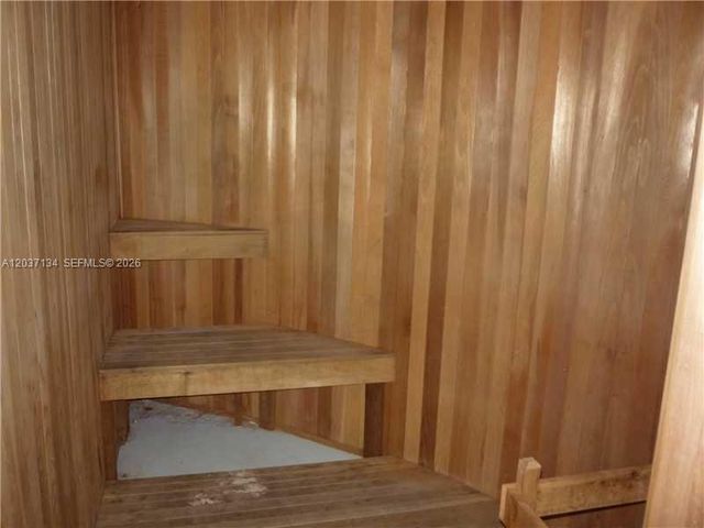 185 SW 7th Street 3500, Miami, FL 33130