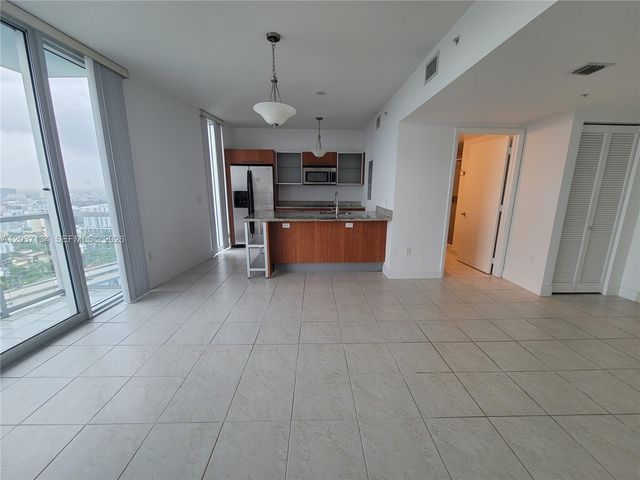 185 SW 7th Street 3500, Miami, FL 33130