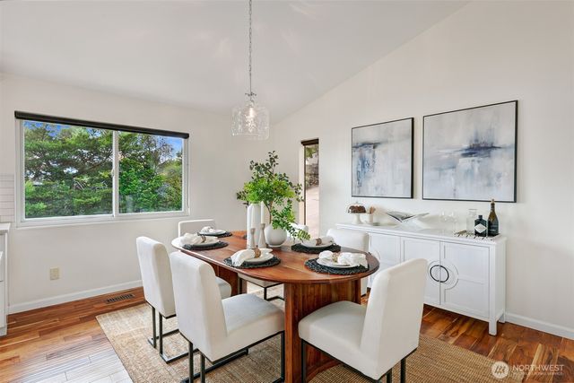 10960 39th Avenue SW, Seattle, WA 98146