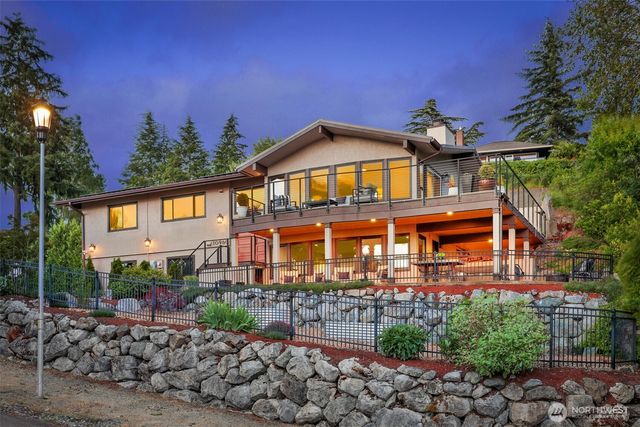 10960 39th Avenue SW, Seattle, WA 98146