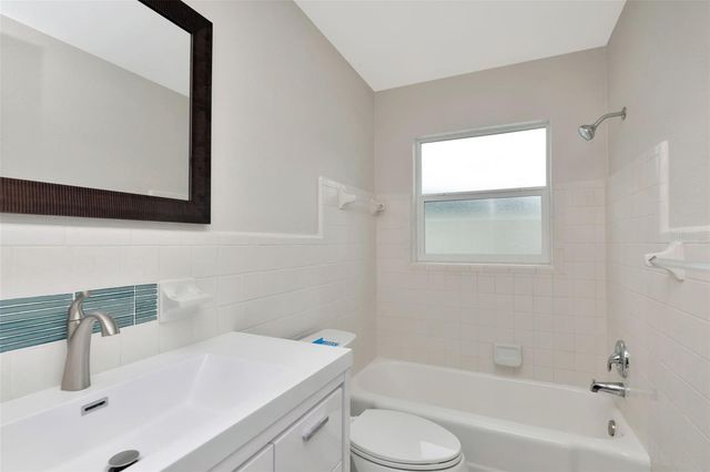 1100 58TH AVENUE S, St Petersburg, FL 33705