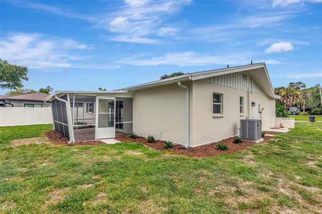 1100 58TH AVENUE S, St Petersburg, FL 33705