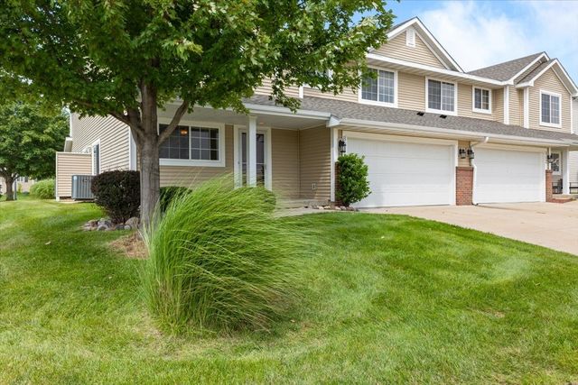 806 SE White Oak Lane, Waukee, IA 50263