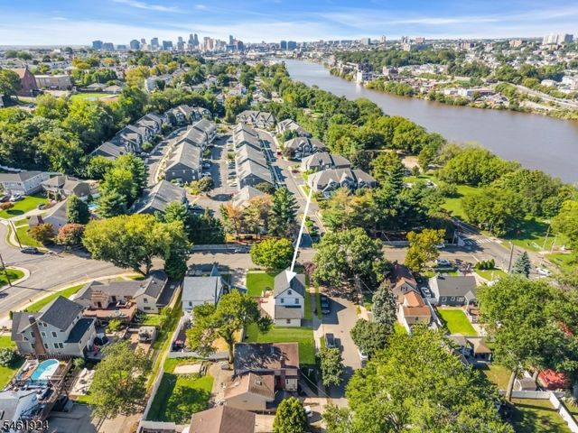 17 S Midland Ave, Kearny Town, NJ 07032