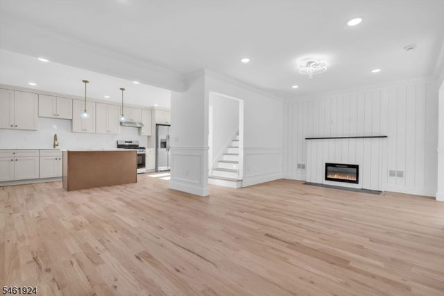 17 S Midland Ave, Kearny Town, NJ 07032