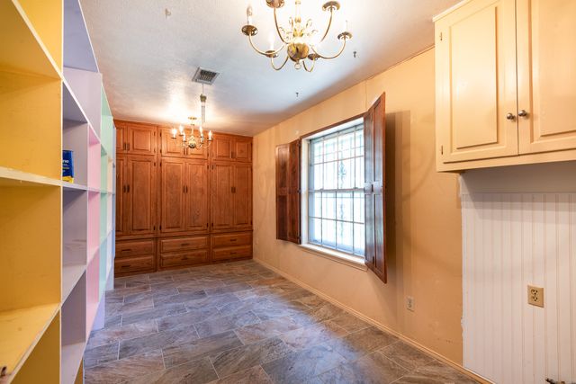 5731 Mona Lane, Dallas, TX 75236