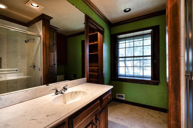 5731 Mona Lane, Dallas, TX 75236