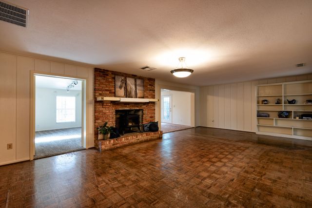 5731 Mona Lane, Dallas, TX 75236