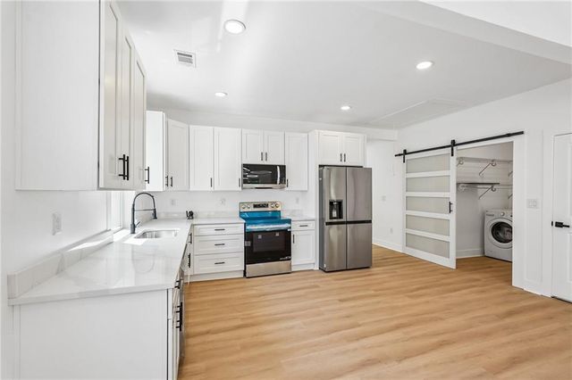 994 Katherwood Drive SW, Atlanta, GA 30310