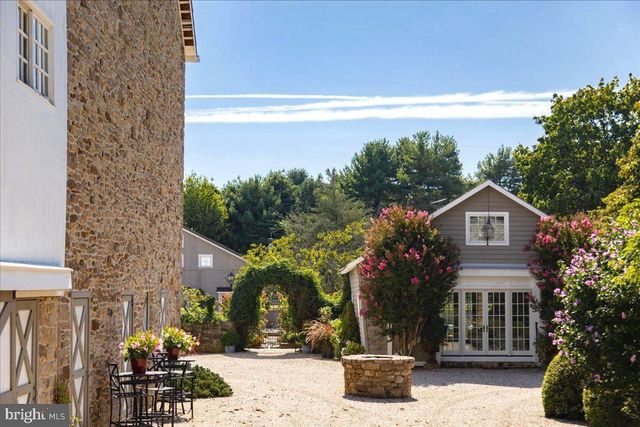 5966 MECHANICSVILLE RD, New Hope, PA 18938
