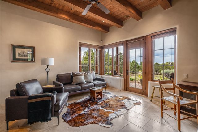 12 E Golden Eagle, Santa Fe, NM 87506