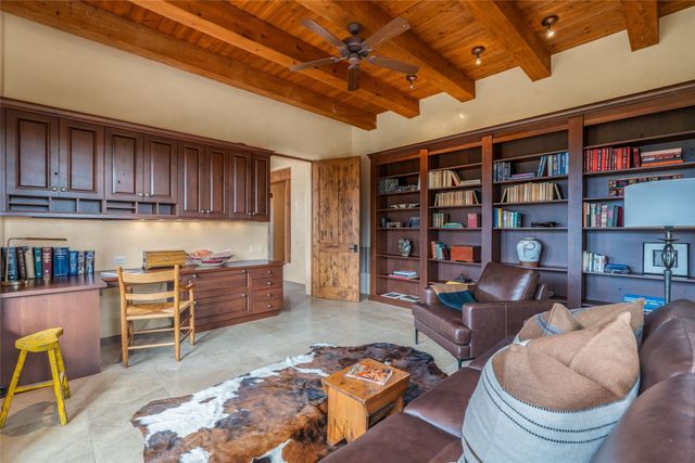 12 E Golden Eagle, Santa Fe, NM 87506