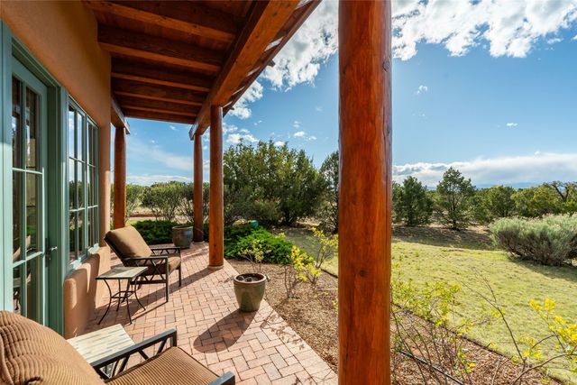 12 E Golden Eagle, Santa Fe, NM 87506