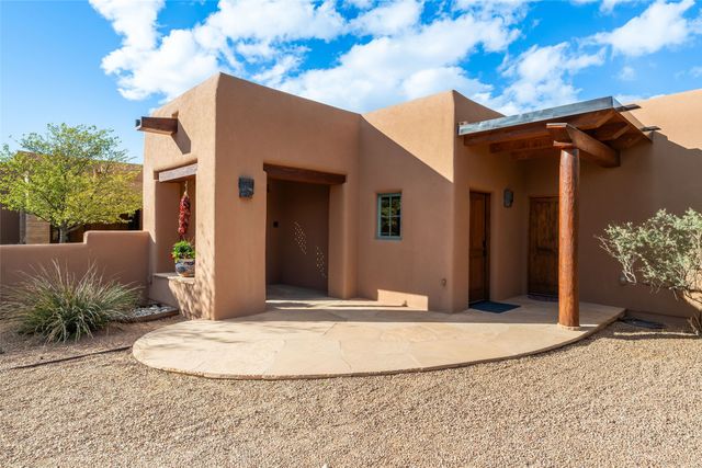 12 E Golden Eagle, Santa Fe, NM 87506